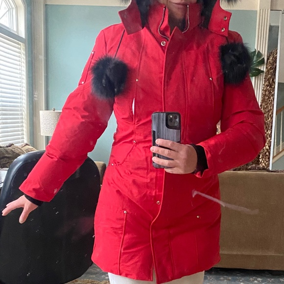 Moose Knuckles Stirling Parka red down coat with natural fur - Picture 3 of 11